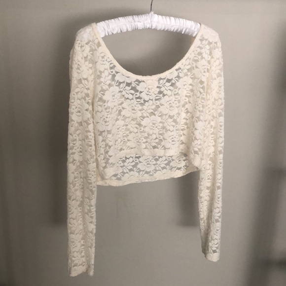 Cute Crop 🌼 - moschino - Picture 4 of 4